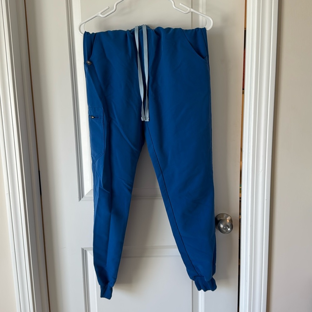 FIGS scrub joggers
